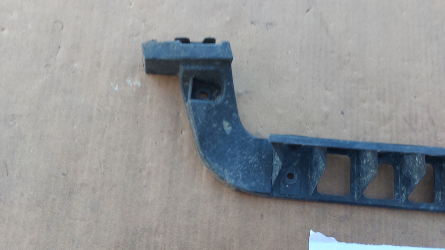 bumper bracket left rear part SKODA OCTAVIA III 13- HB