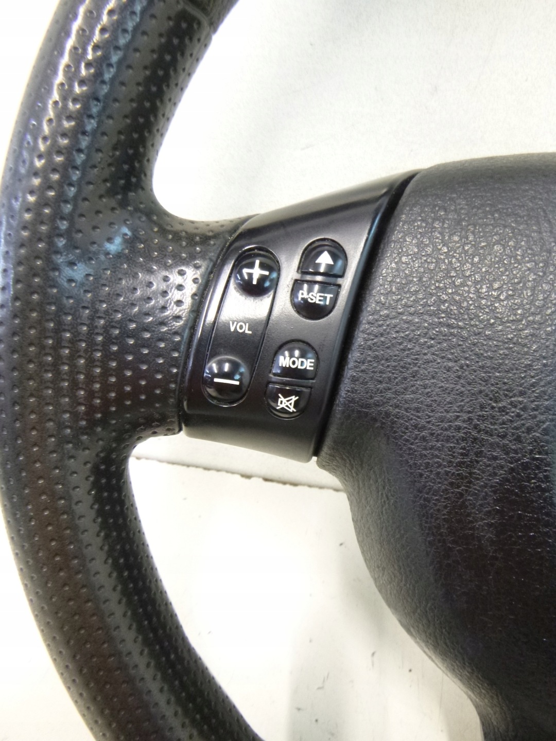lenkrad + AIRBAG Mazda 2 DY II Leder PERFOROWANA
