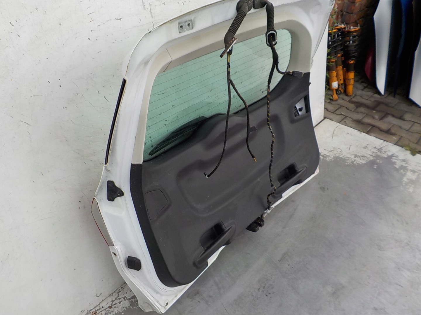 909 FORD FOCUS III MK3 KOMBI 10-14 boot door rear
