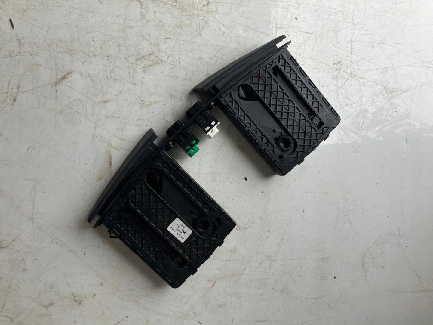 CUPHOLDER bracket for KUBKI PEUGEOT 508 #17