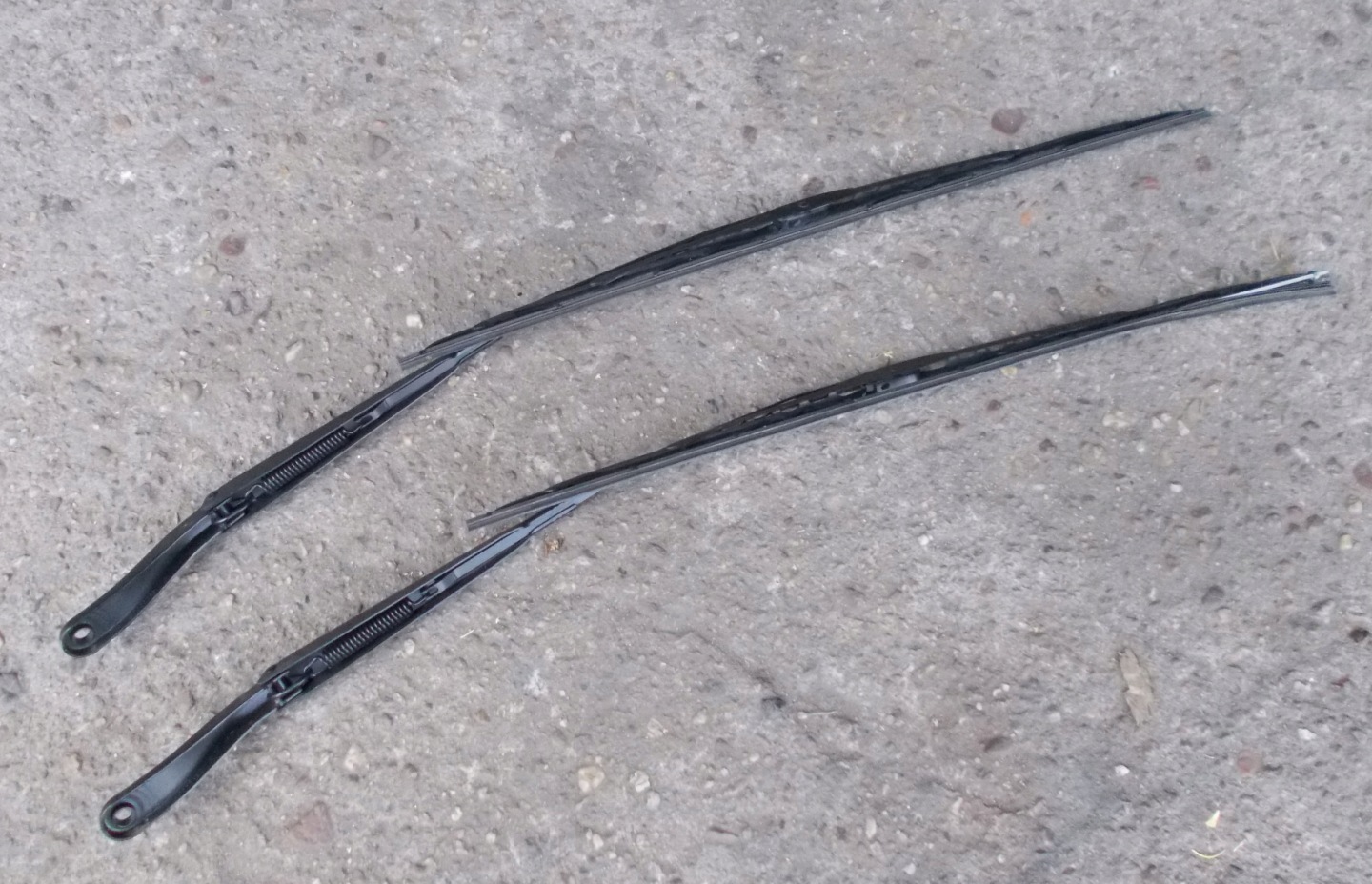 RENAULT MASTER III LIFT wiper arms front left 8200734776