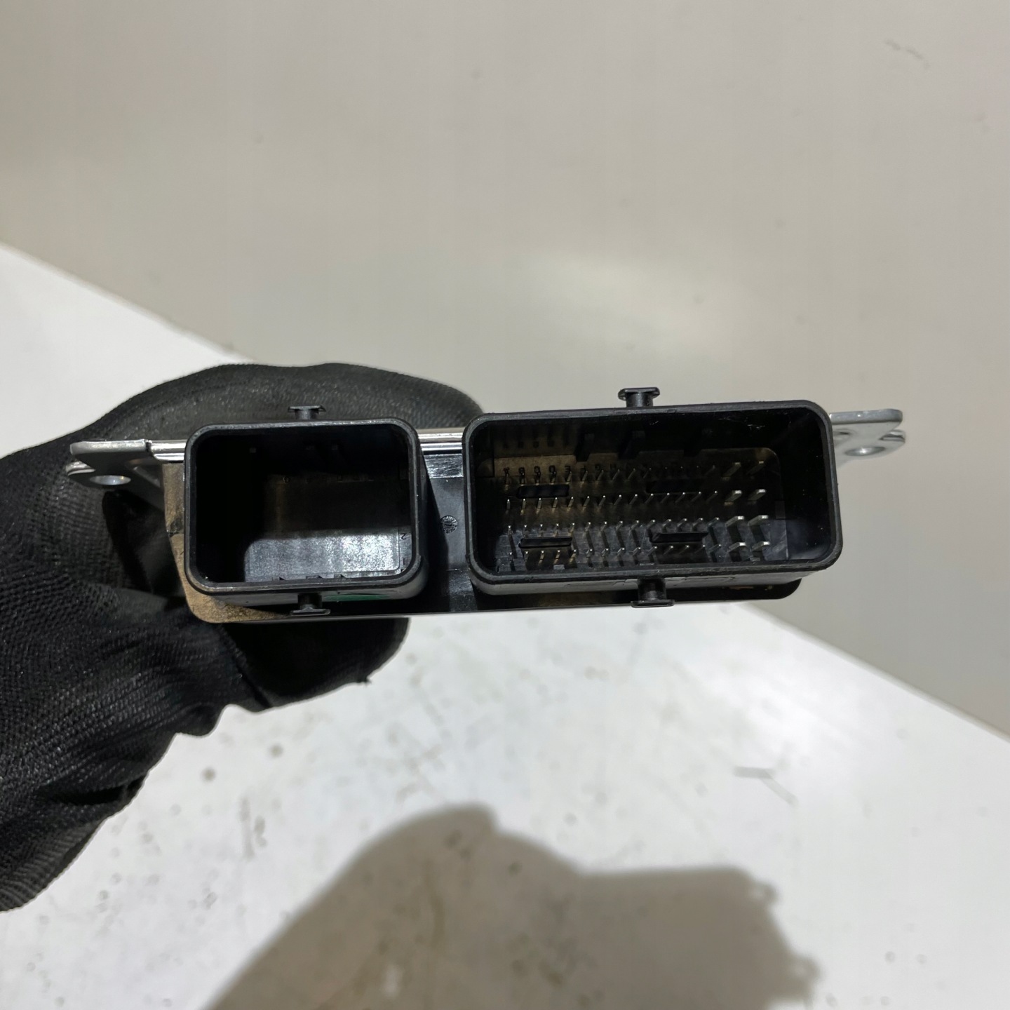 PEUGEOT 3008 II HYBRYDA 2021 MODULO 9842551880