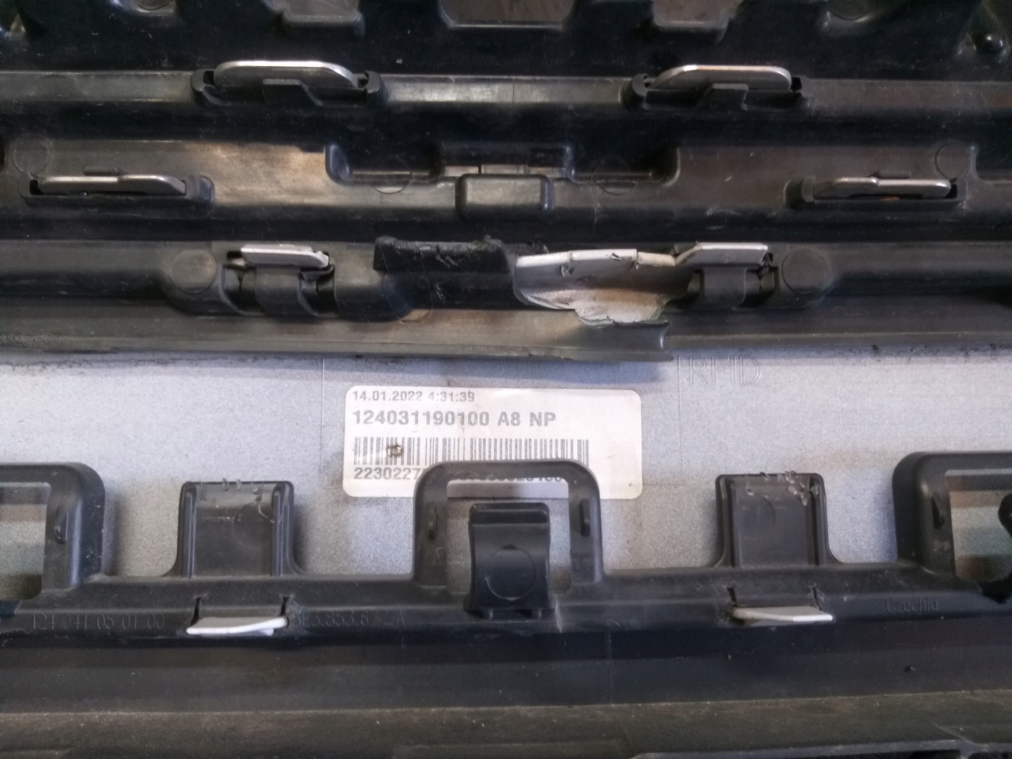 PARAURTI ANTERIORE SKODA OCTAVIA IV 4