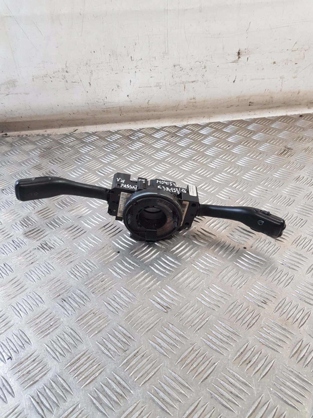 steering wheel levers and controls ring airbag 8L0953513G VW PASSAT B5 99R