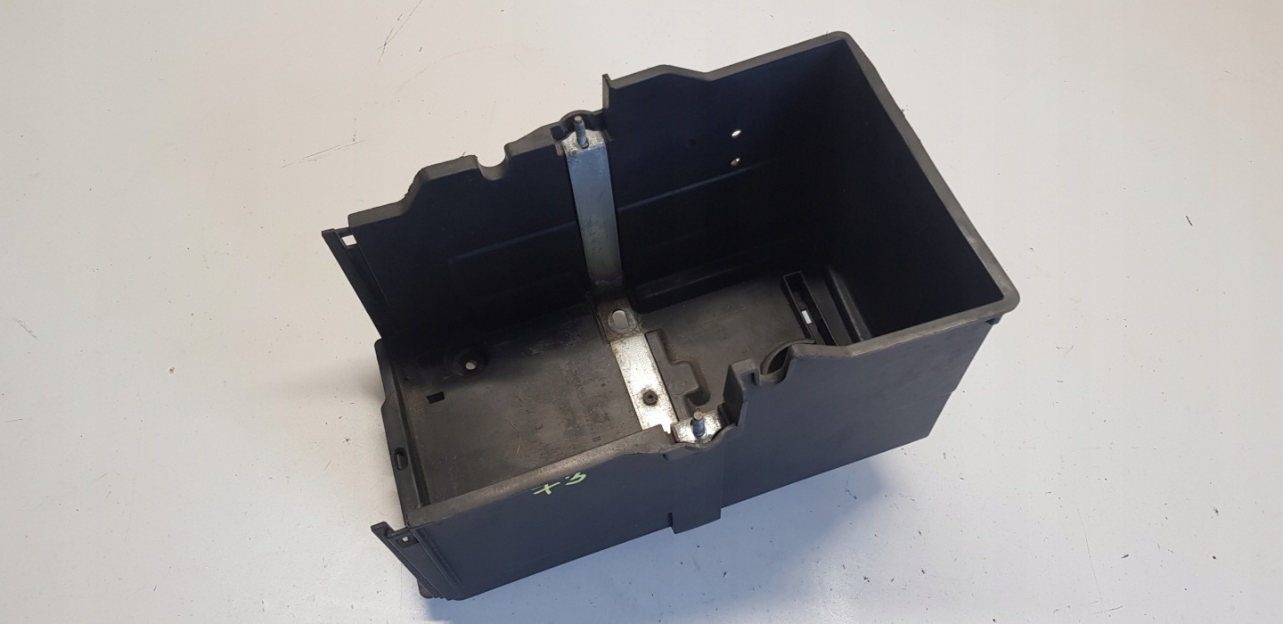 Gehäuse Blende Abdeckung AKUMULATORA FORD FOCUS MK3