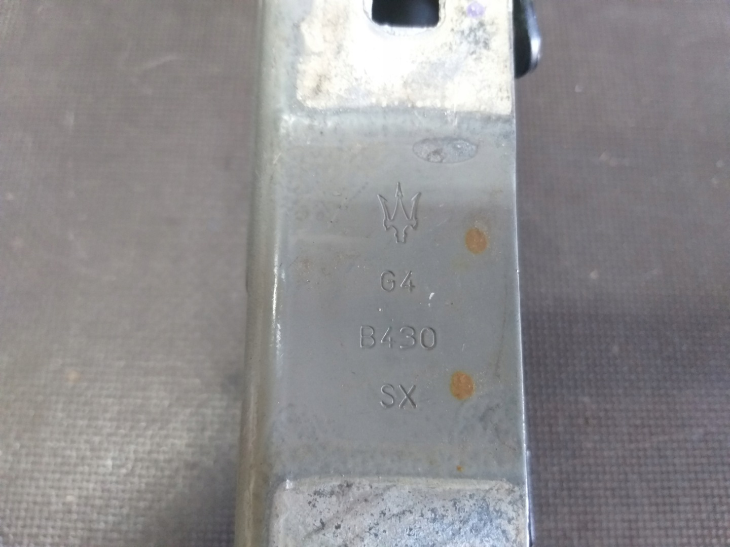BONNET HINGE FRONT PRWY MASERATI GHIBLI