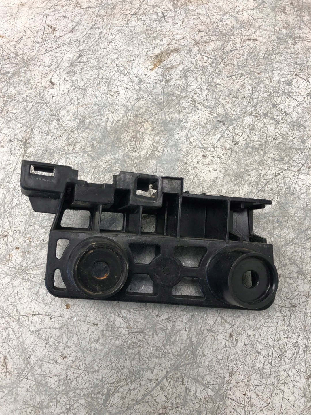 bumper bracket left rear part GOLF VI CABRIO 5K7807393A