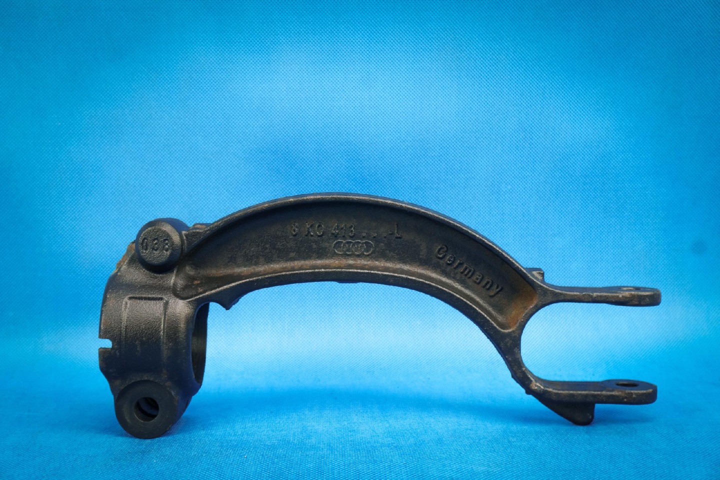 Widelec amortizera Audi A4 A5 A6 A7 8K0413038L