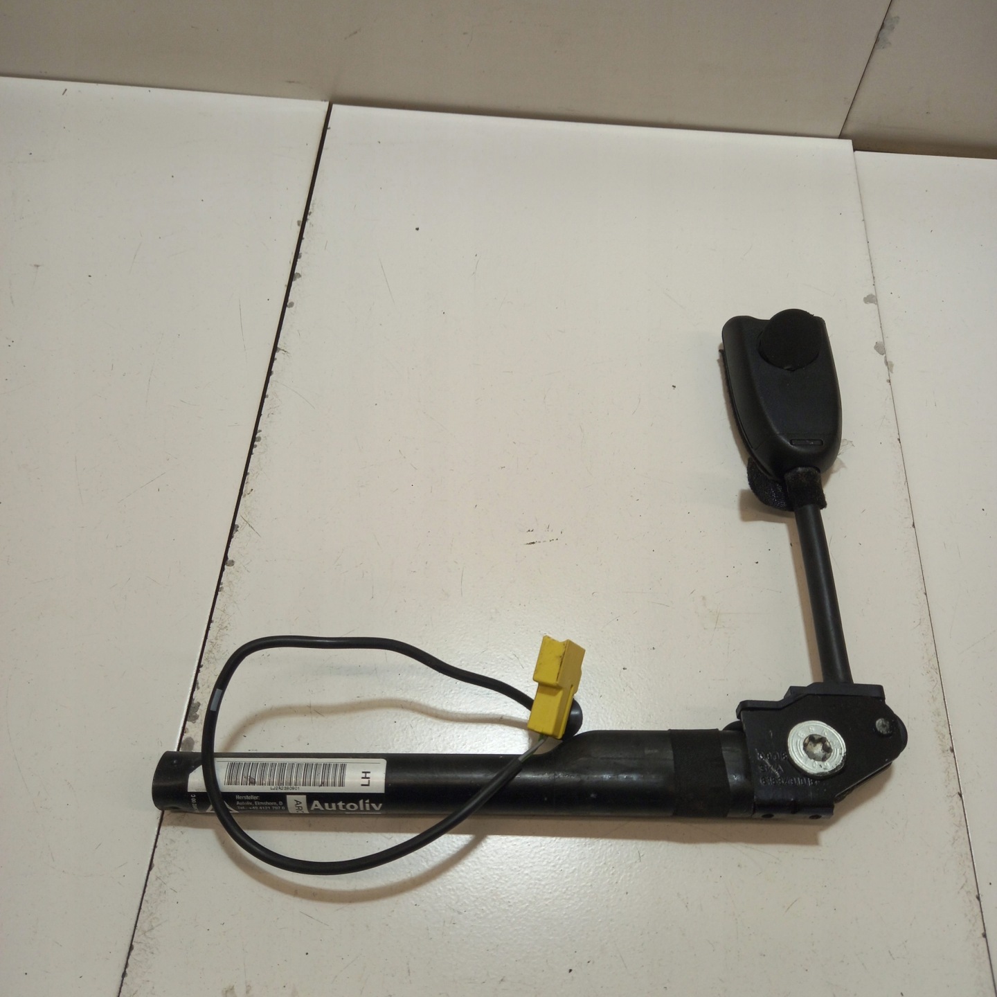 dashboard instrument panel OPEL ASTRA J 13301067