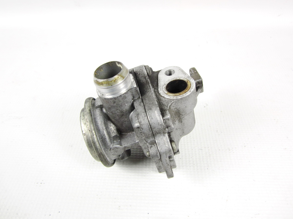 EGR valve right Mercedes ML63 W164 6.3 AMG