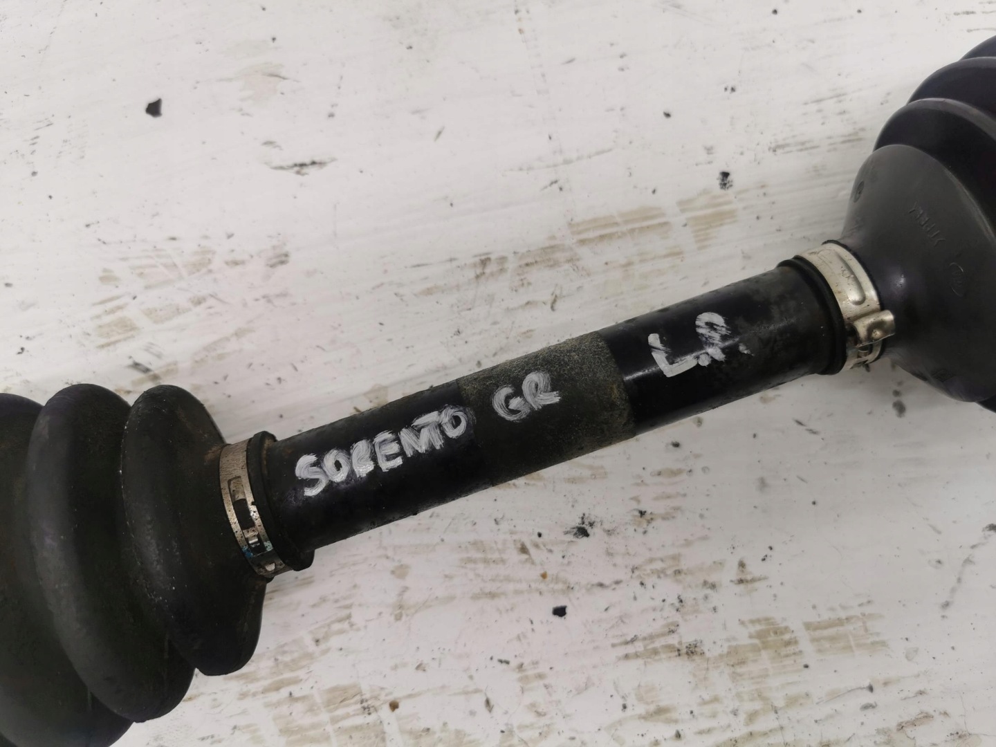 semi-axis short. left front KIA SORENTO and LIFT 2.5CRDi