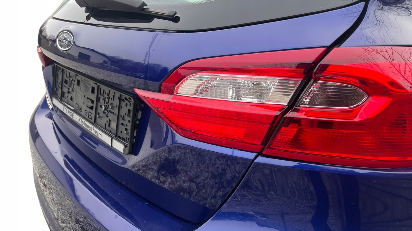 trunk door boot complete DEEP IMPACT BLUE FORD FIESTA MK8