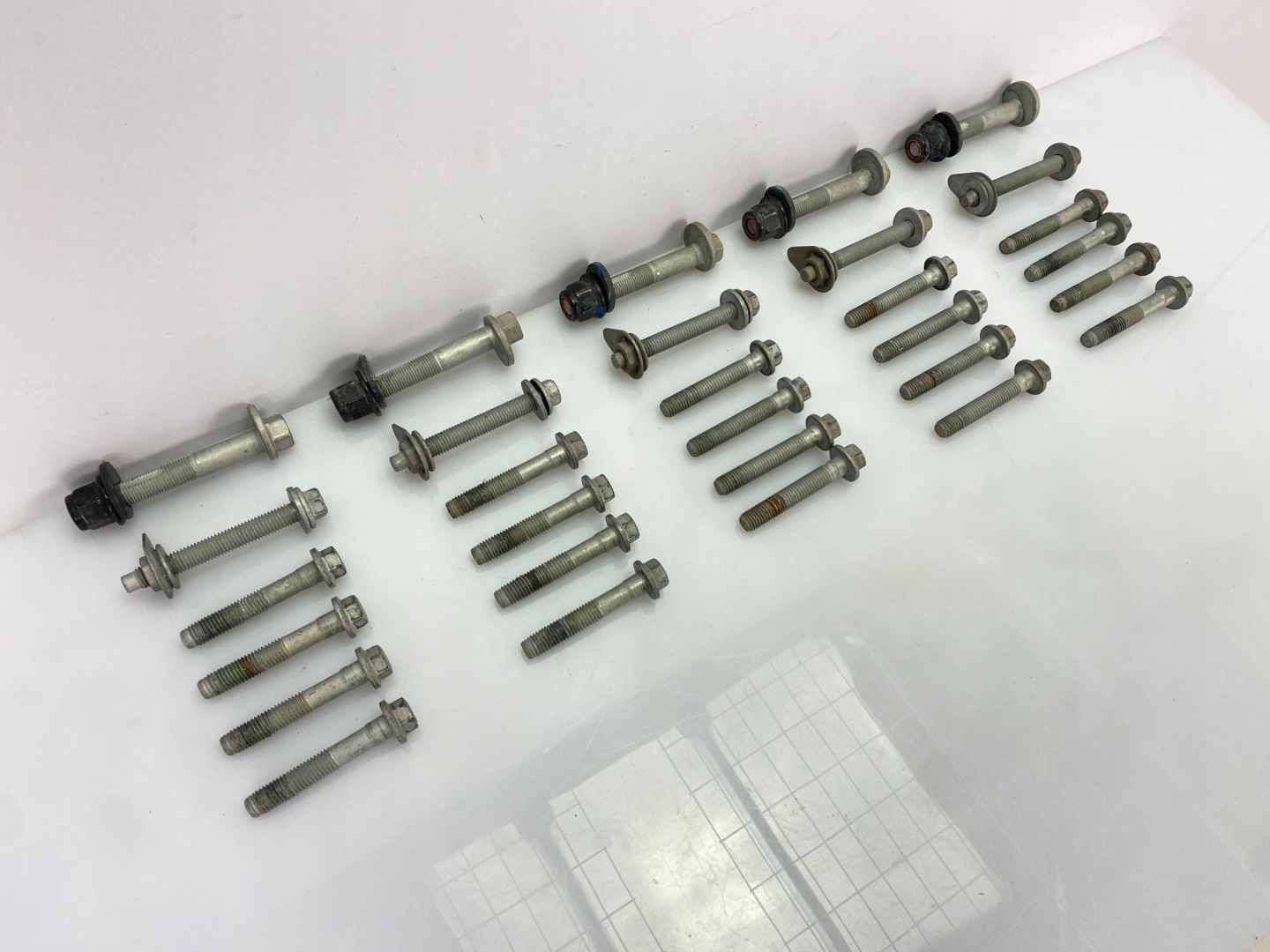 Schrauben Achsträgers hinten heck Ford Kuga MK3 20+