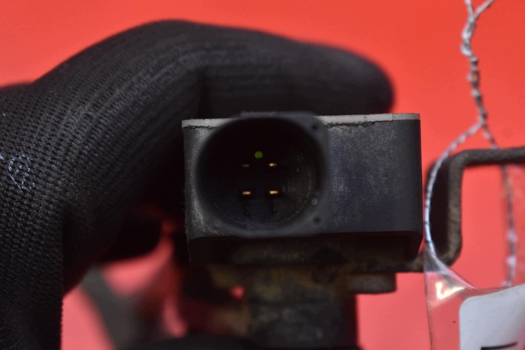 sensor levelling of the lights left front 1T0907503 VW JETTA 5 V 05-11
