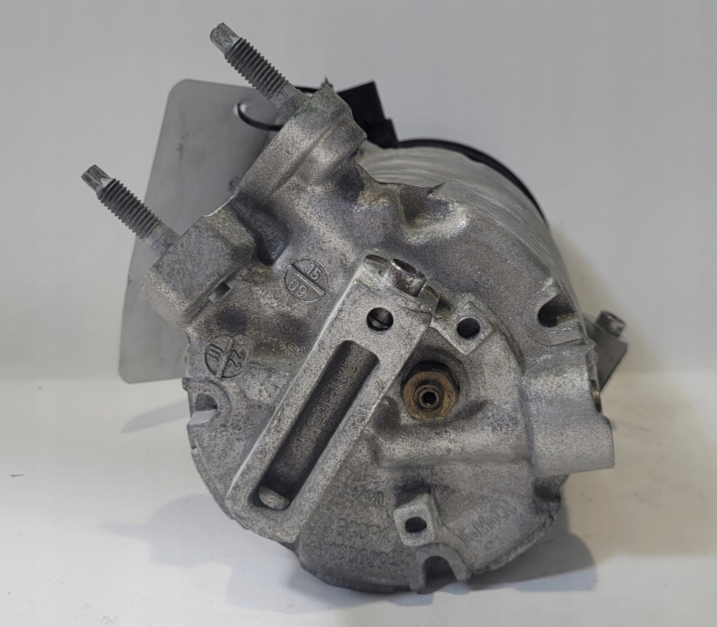 compressor; of the air conditioning FORD CV61-19D629-BL