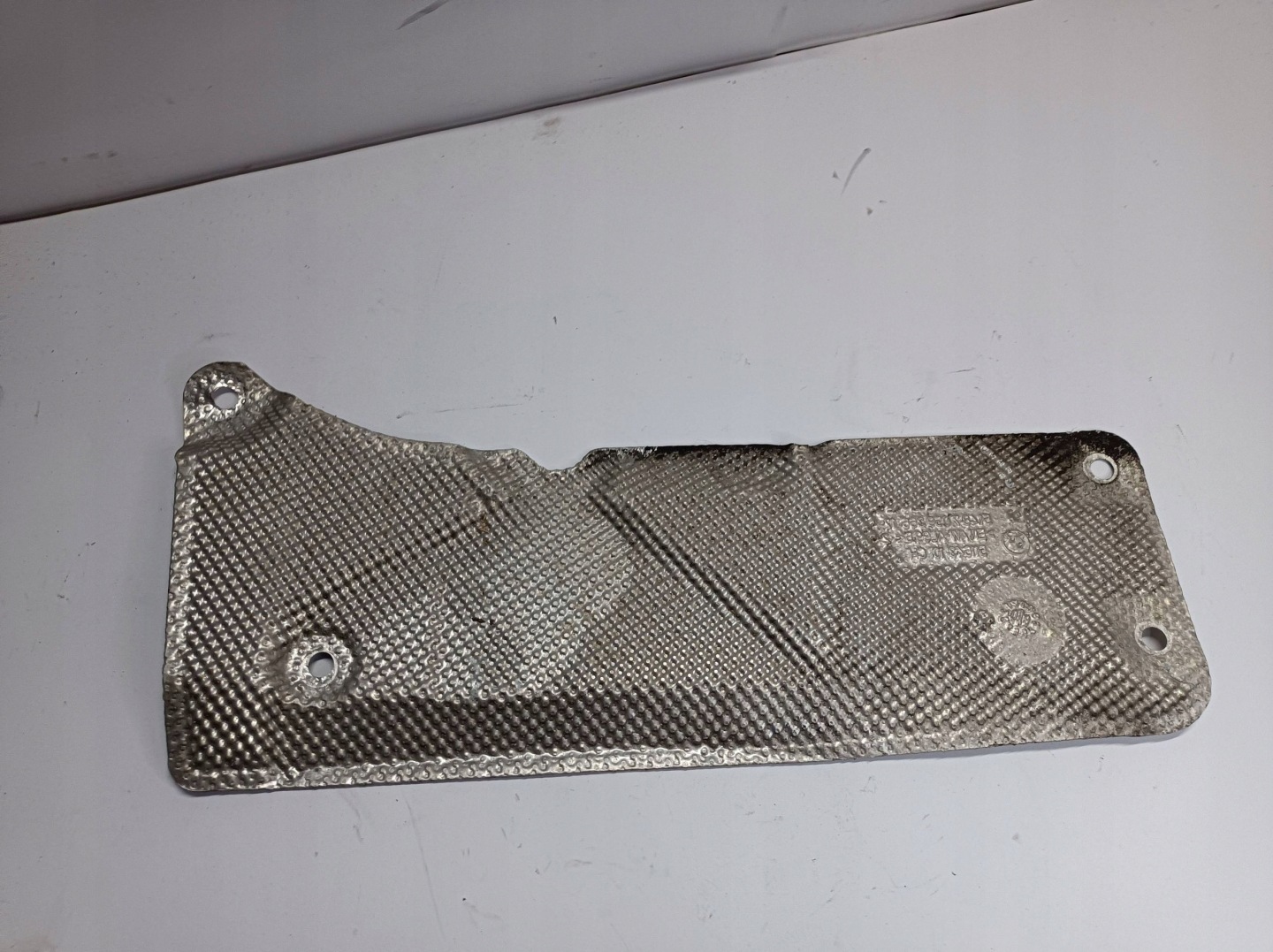 fedél pod motor BMW 51164310