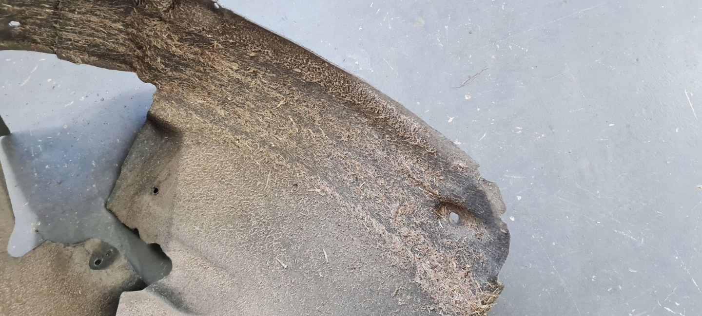 A5 8T LIFT mudguard left left front front MATERIAL 8T0821171M