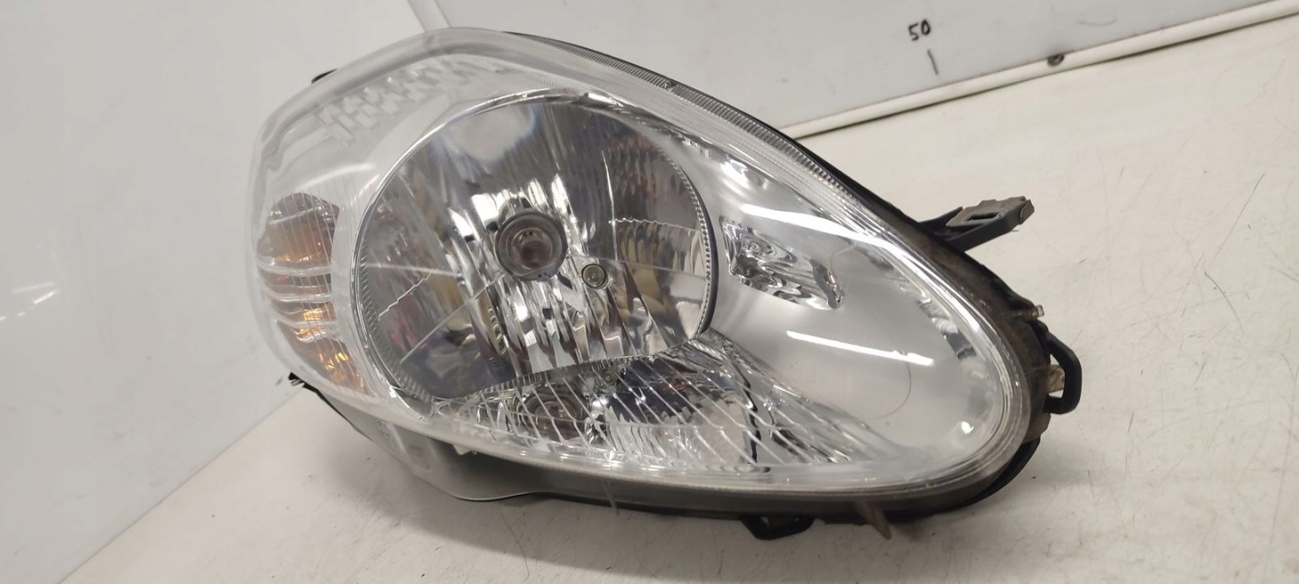 light front front right Fiat Grande Punto