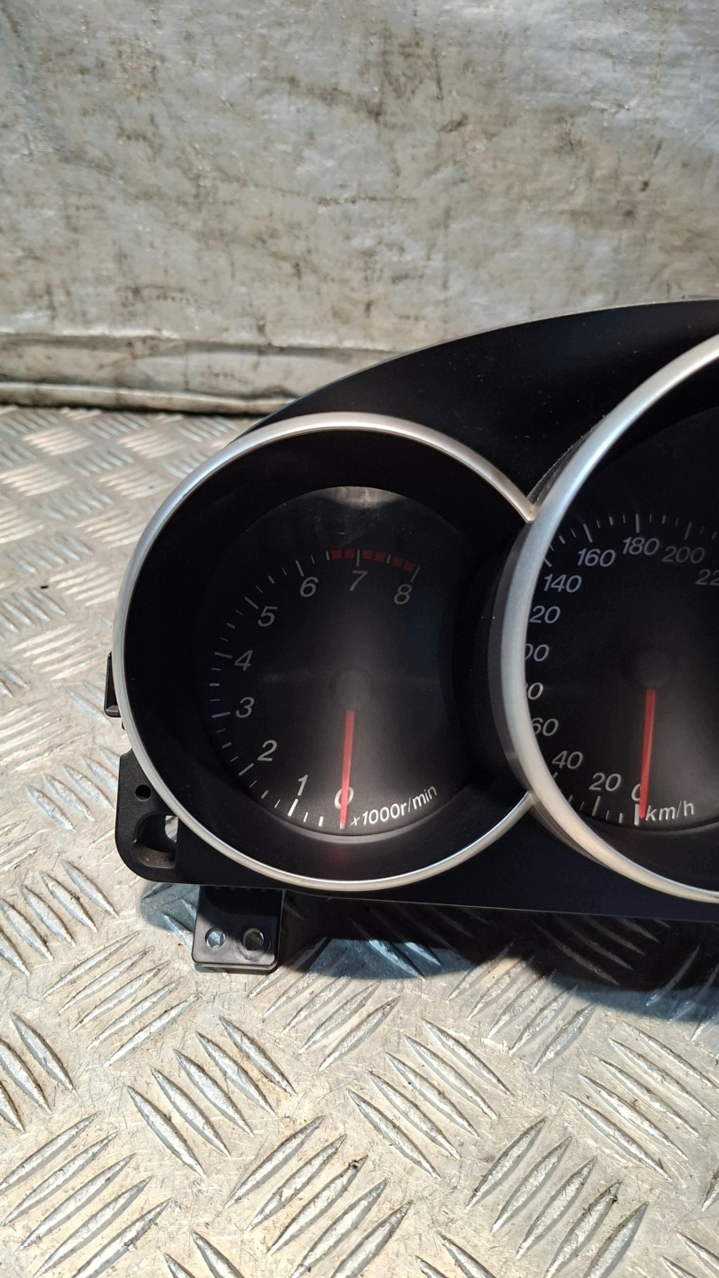 dials MAZDA 3 BK 1.6