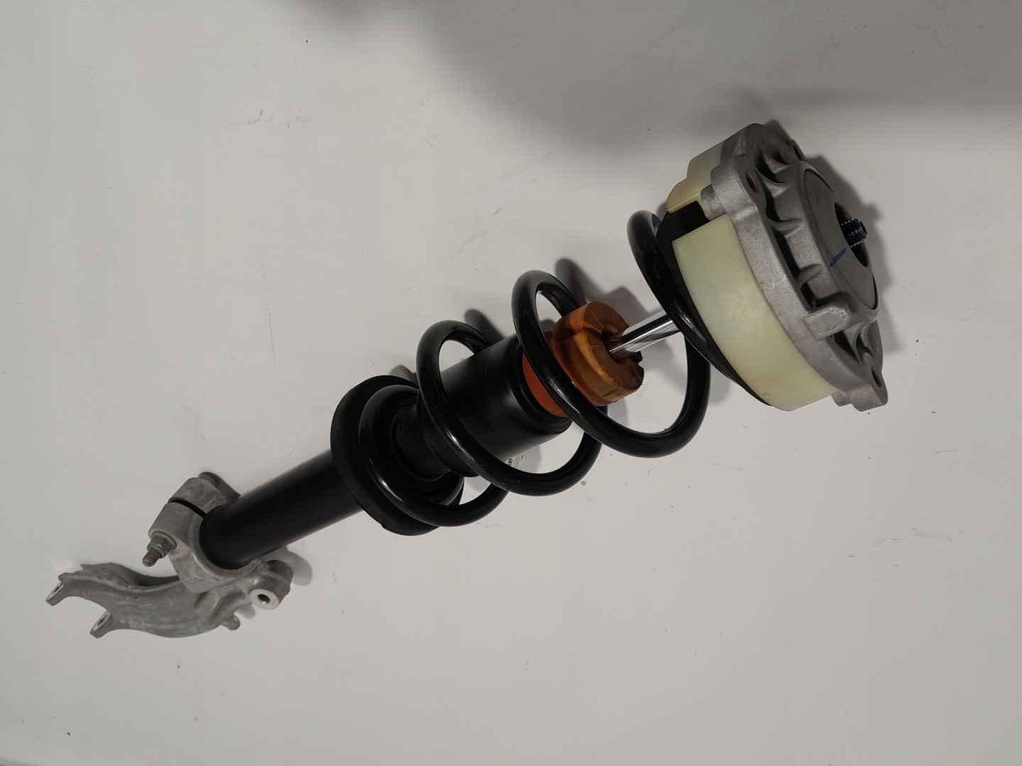 AUDI A5 8W F5 shock absorber front left 8W6413031B
