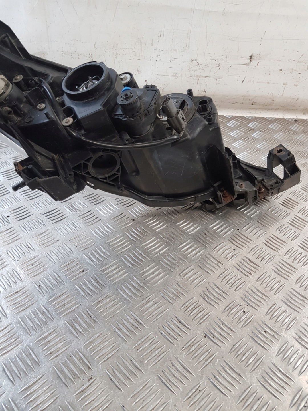 light left front P4998L MAZDA 5 and 06R- EUROPA