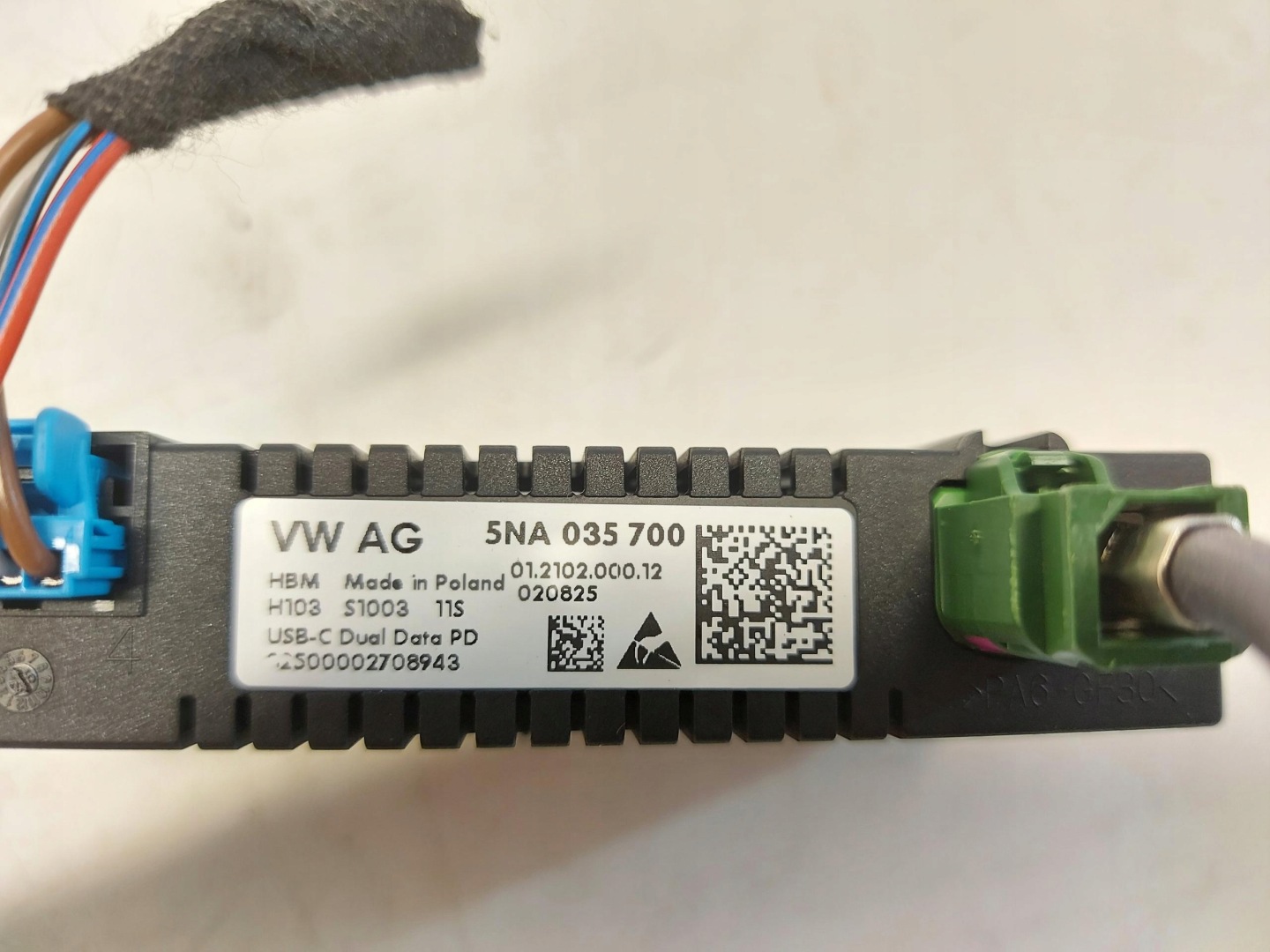 VW ID5 GTX 11E PORT USB 5NA035700