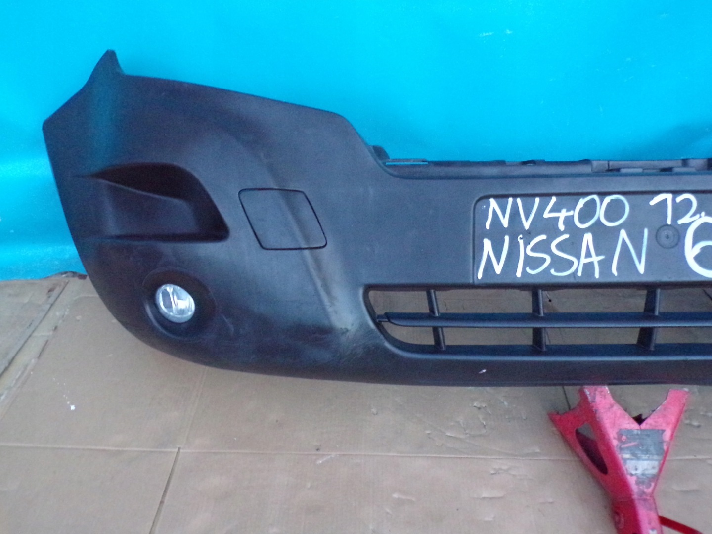 Nissan NV400 NV 400 2010 - bumper front front original fog lights