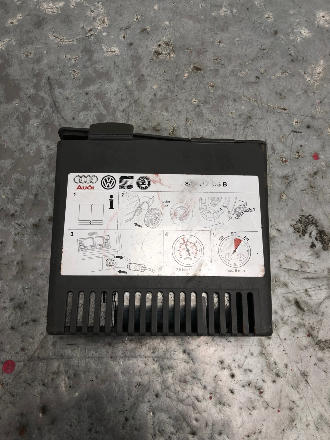 pumpa kompresor AUDI A4 B7 8P0012615B