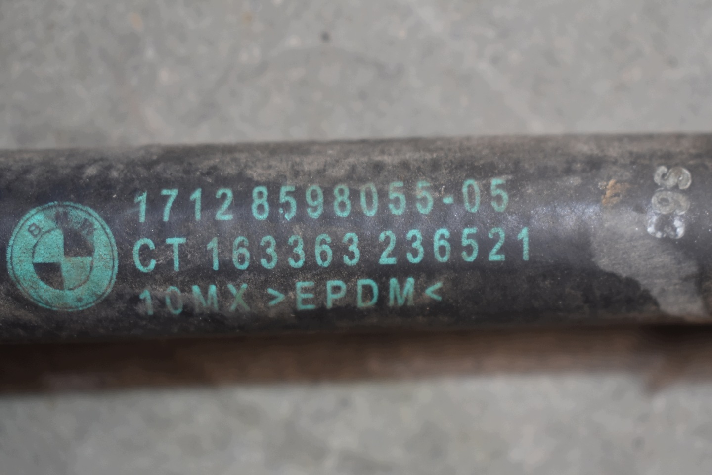 IDEALNY prijenos crijevo vode BMW X7 G07 1