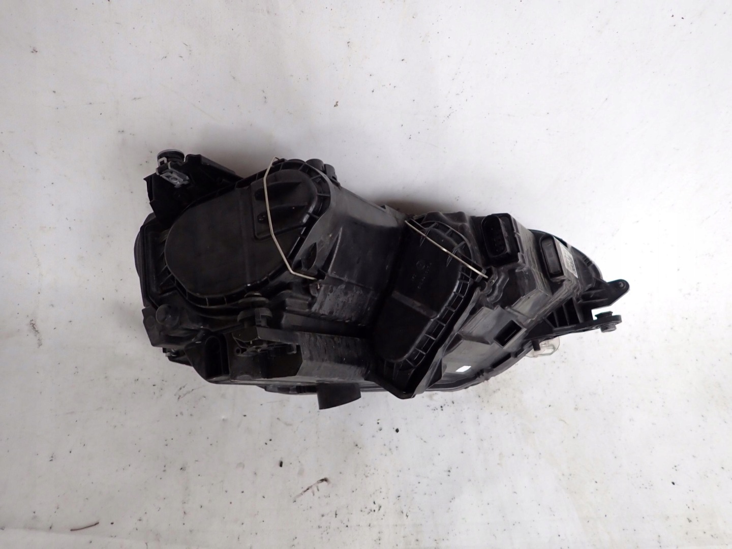 VW GOLF SPORTSVAN 14-18 light front front left