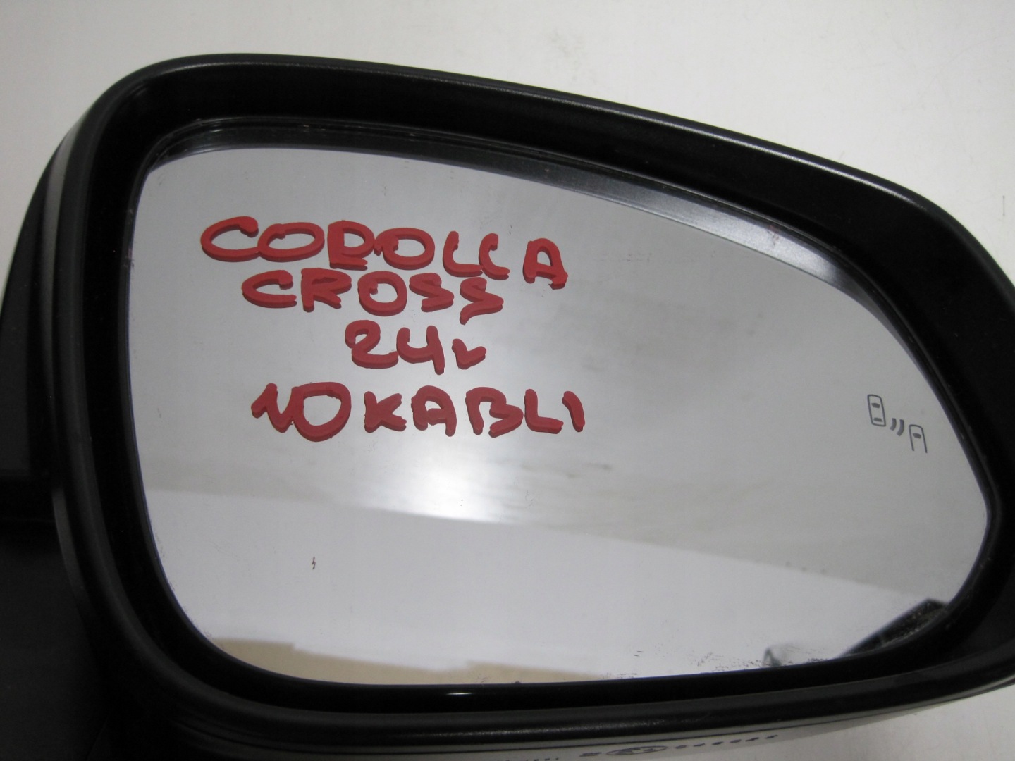 mirror TOYOTA COROLLA CROSS right