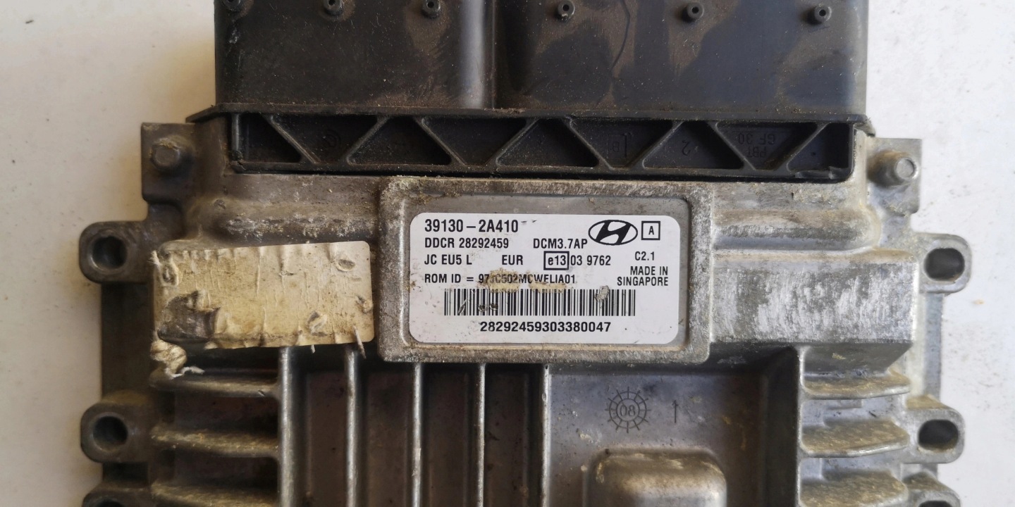 HYUNDAI I30 IX20 D4FC computer ECU 39130-2A410 DCM3.7AP