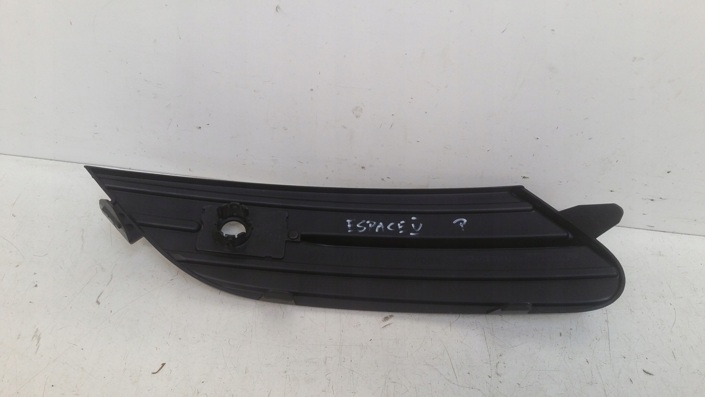 grid of a bumper right 622568681R Renault Espace