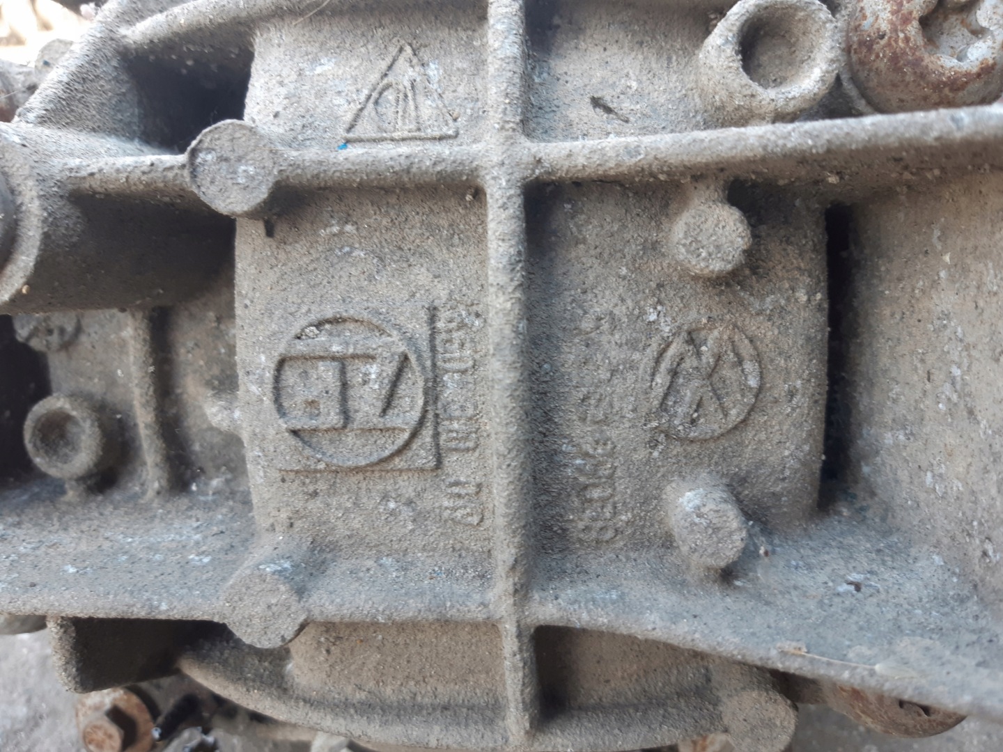 AUDI Q7 4L 4.2TDI differential diff differential rear part rear