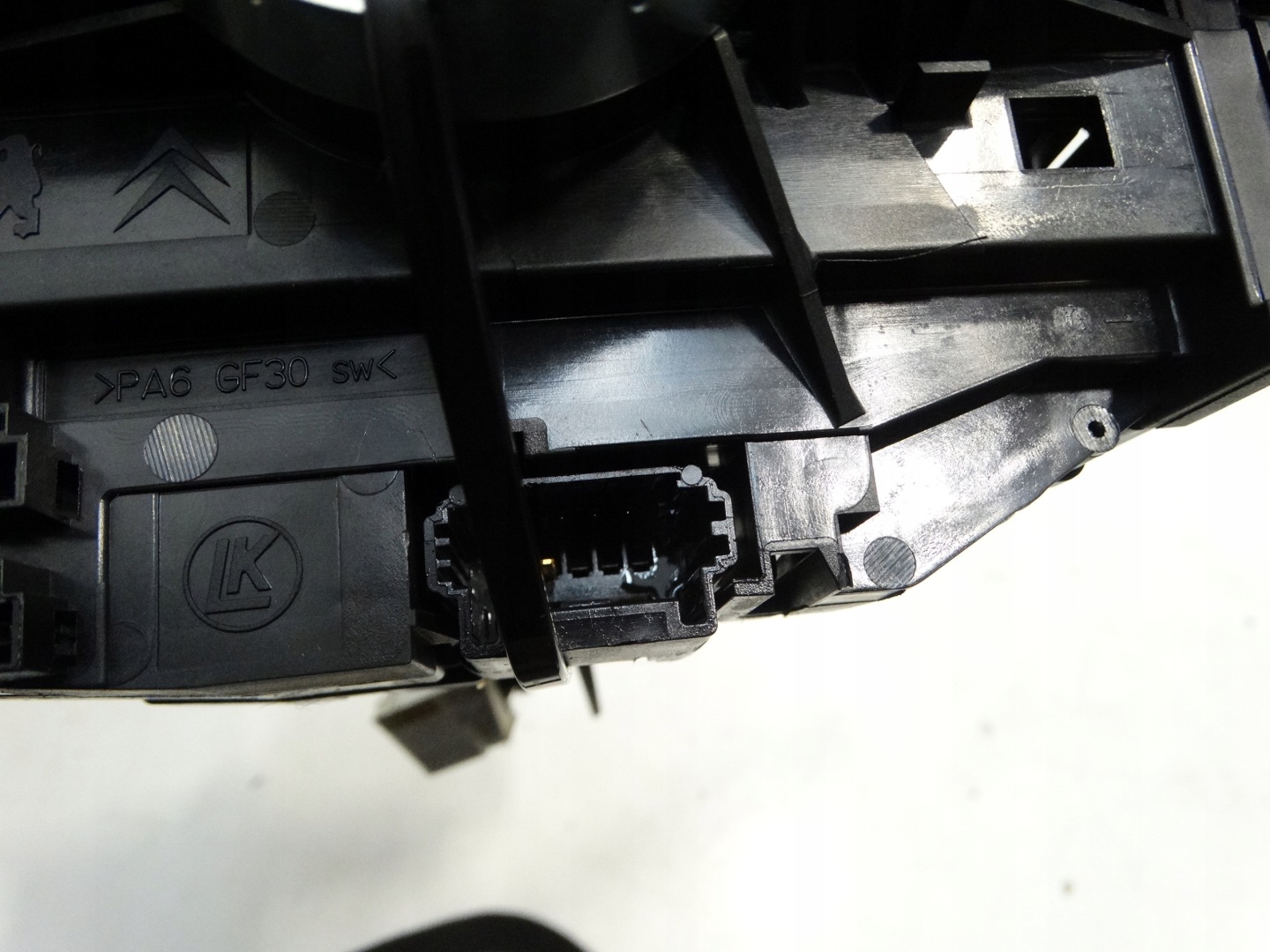 commande levier commodo sous volant commodo CITROEN C4 CACTUS 98139442ZD