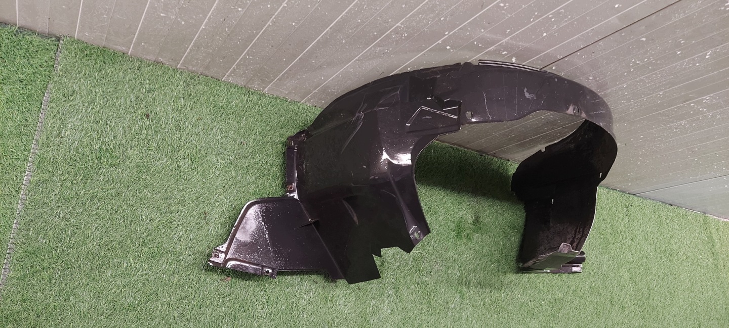mudguard right front BMW Z3 8397686