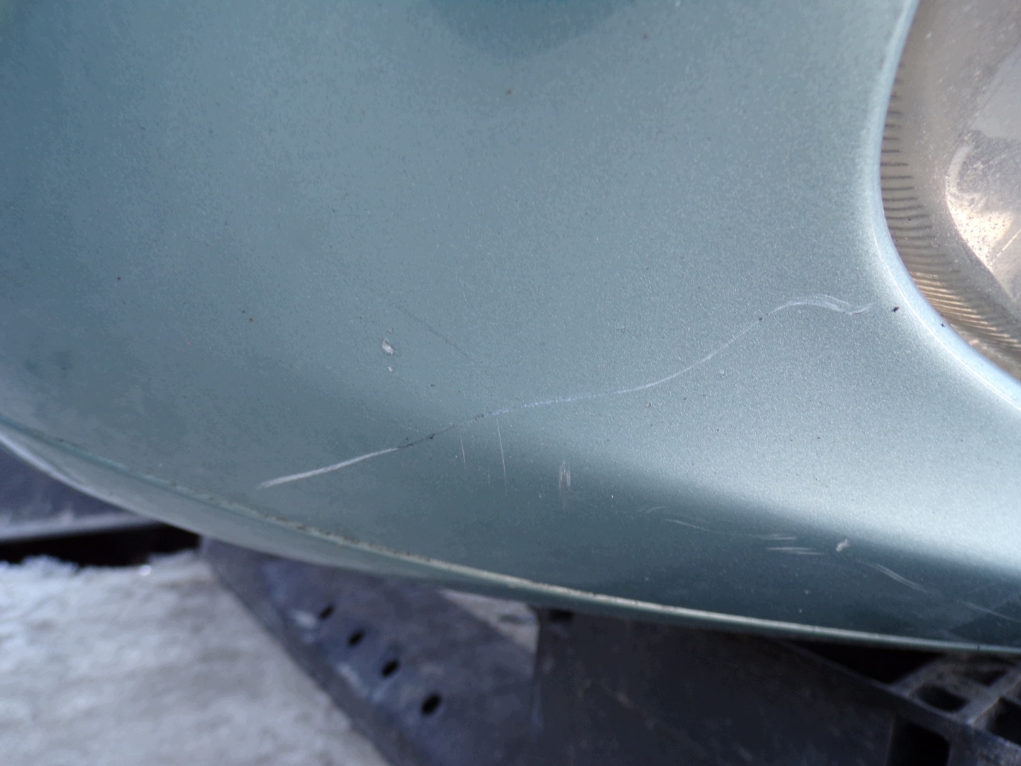 front bumper front VOLVO V40 1 and S40 1 and colour 352-22 (R1)