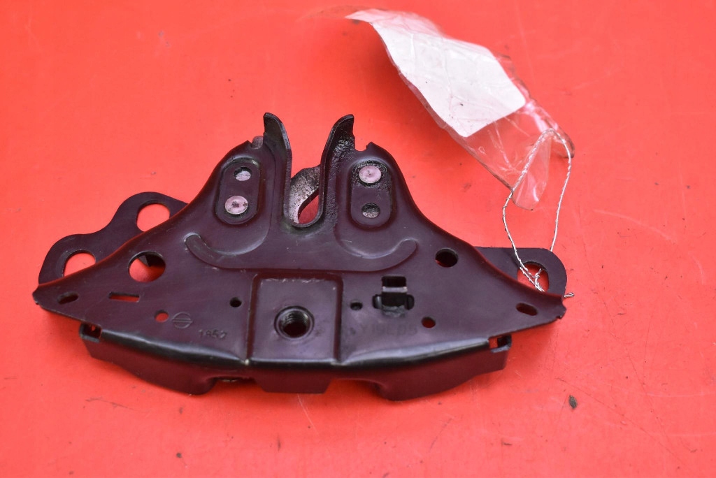 lock RYGIEL bonnets NISSAN LEAF 2 II ZE1 17-21