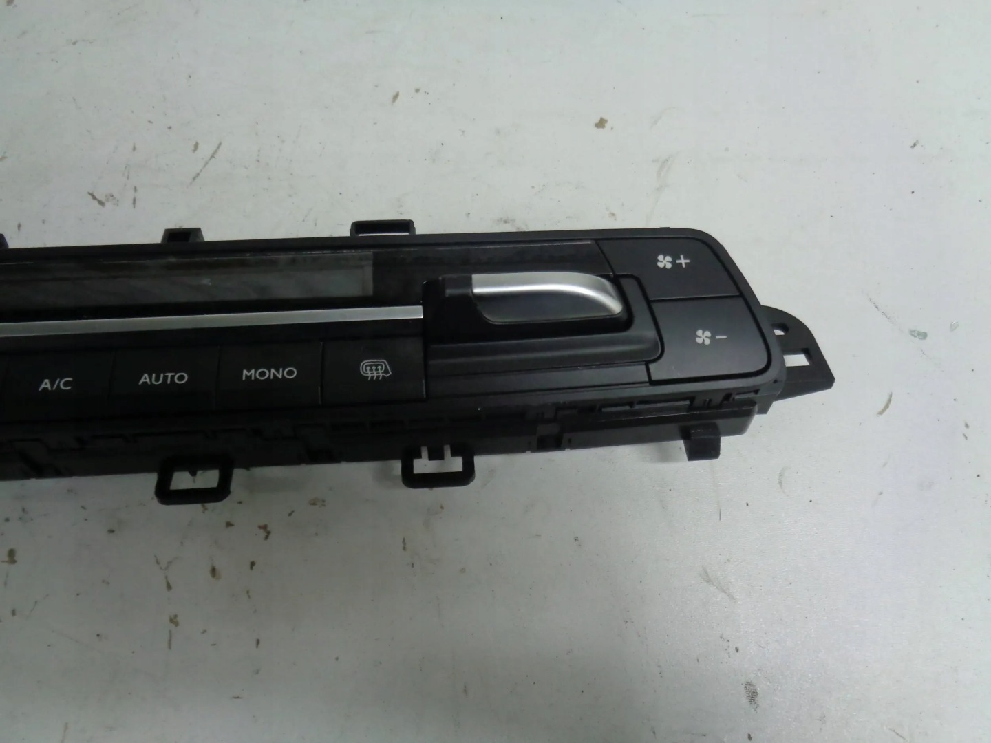 JUMPY III PROACE EXPERT 16r> PANEL Bouches buses Climatisateur air conditionné 98081729ZD