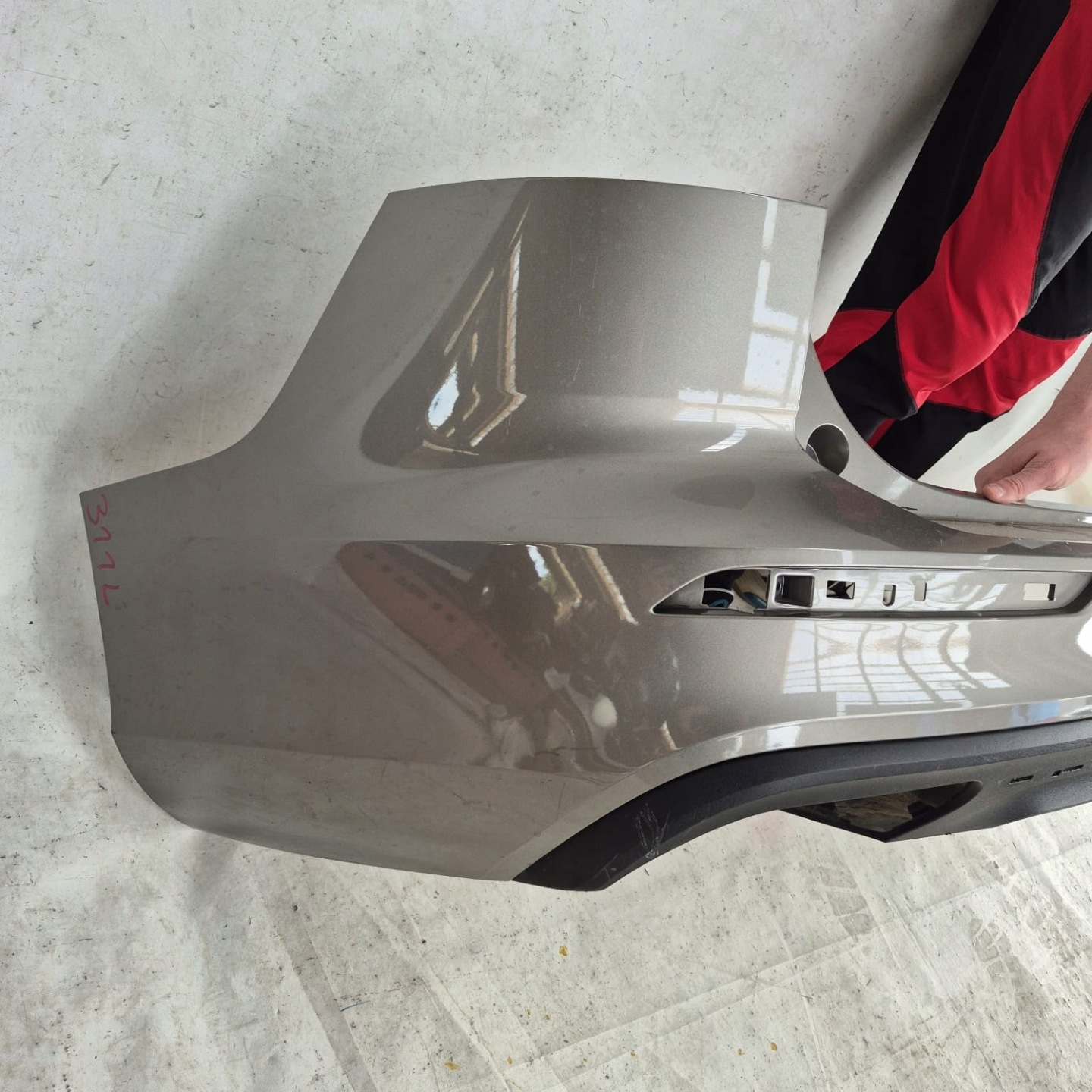 VOLVO V60 II 2 18-> bumper rear part rear PDC