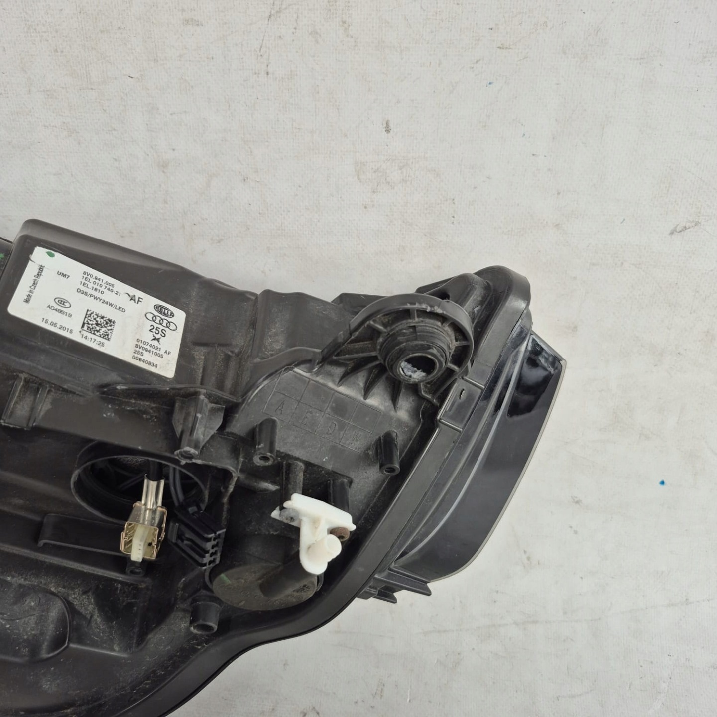 AUDI A3 8V 12-16 light left front front XENON 8V0941005