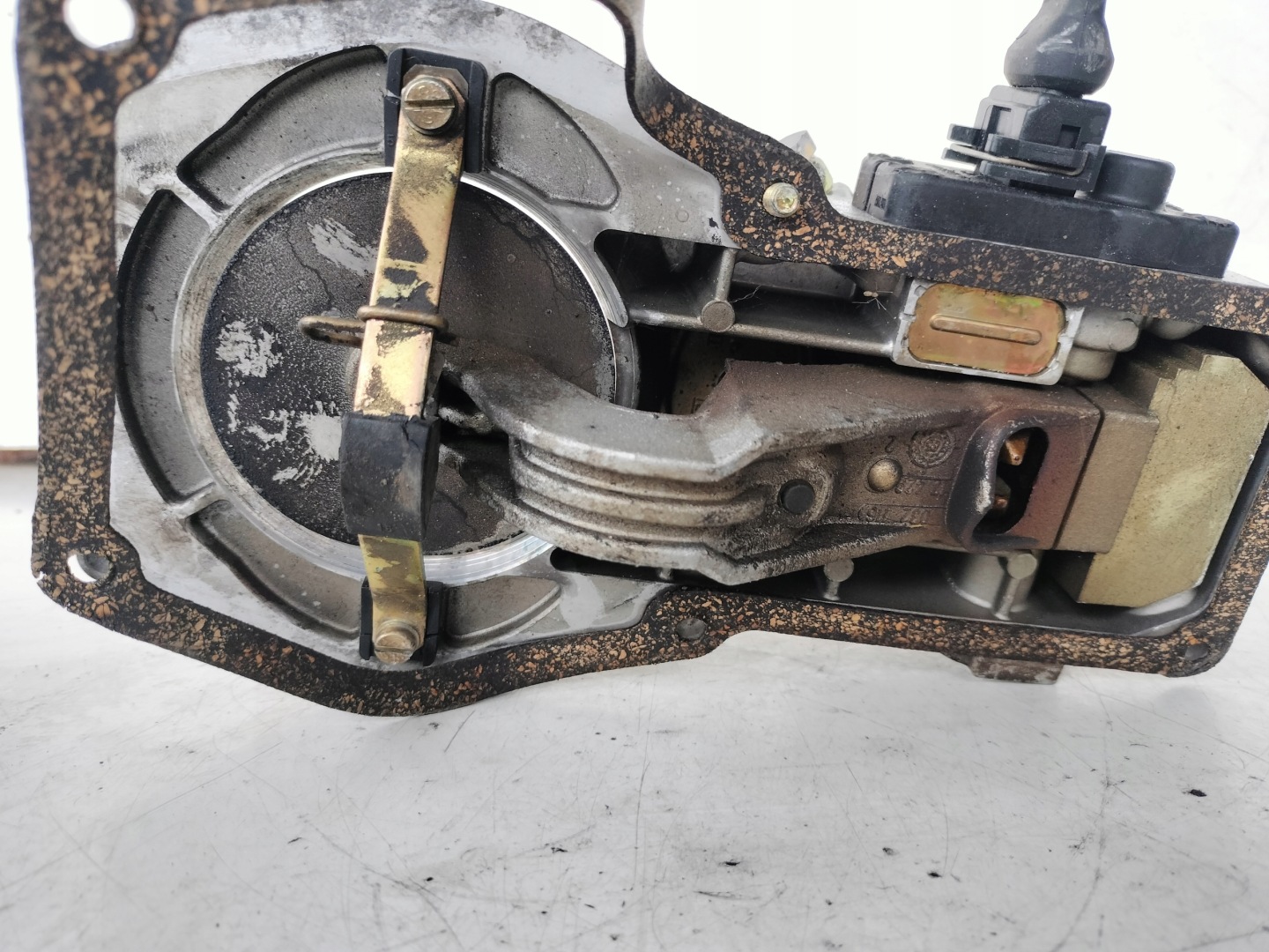 AUDI 80 B3 1.8 distributeur carburant 026133353 BOSCH