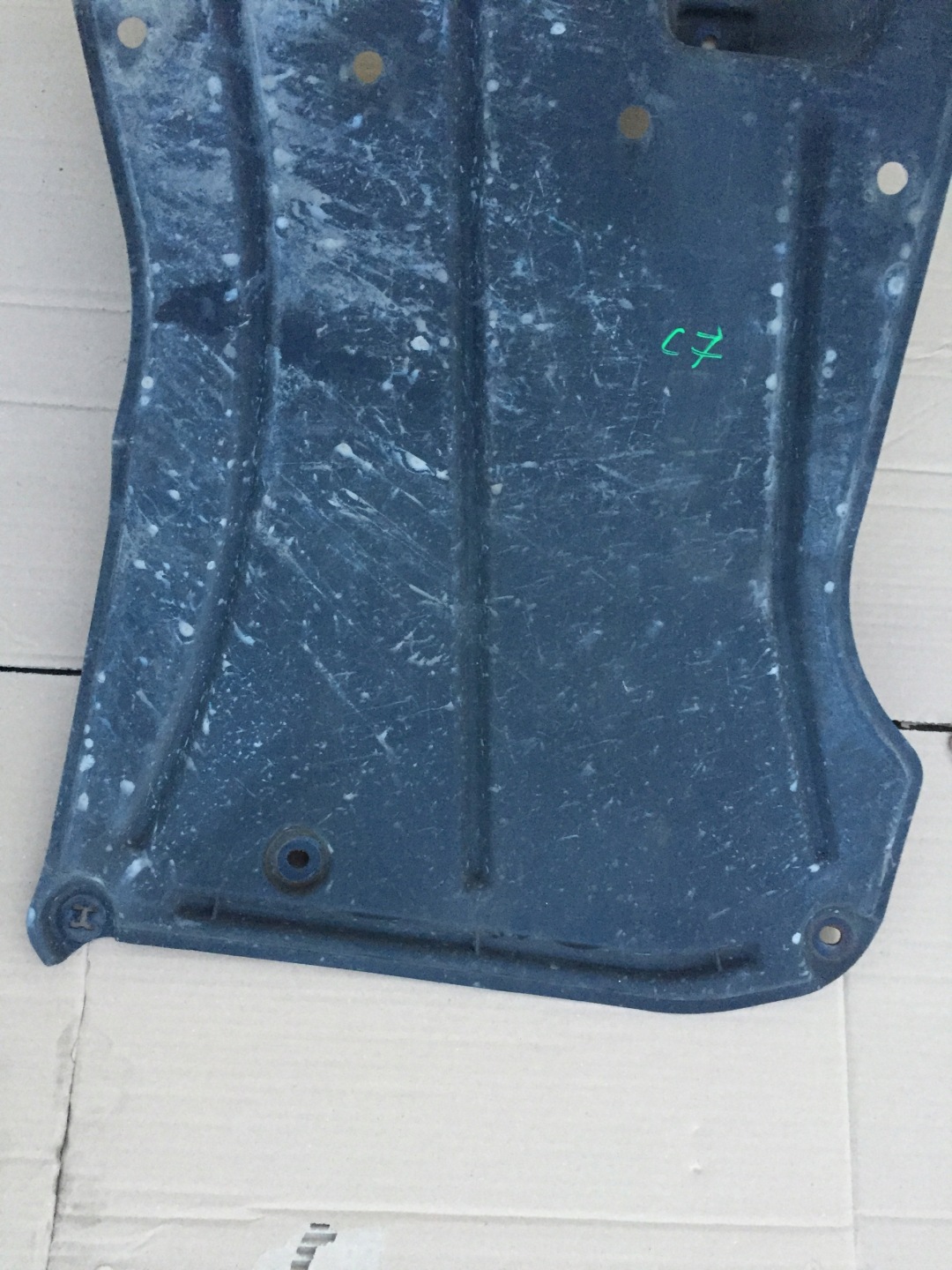 AUDI A6 C7 Blende Abdeckung abdeckung Unterfahrschutz links 4G0825219C