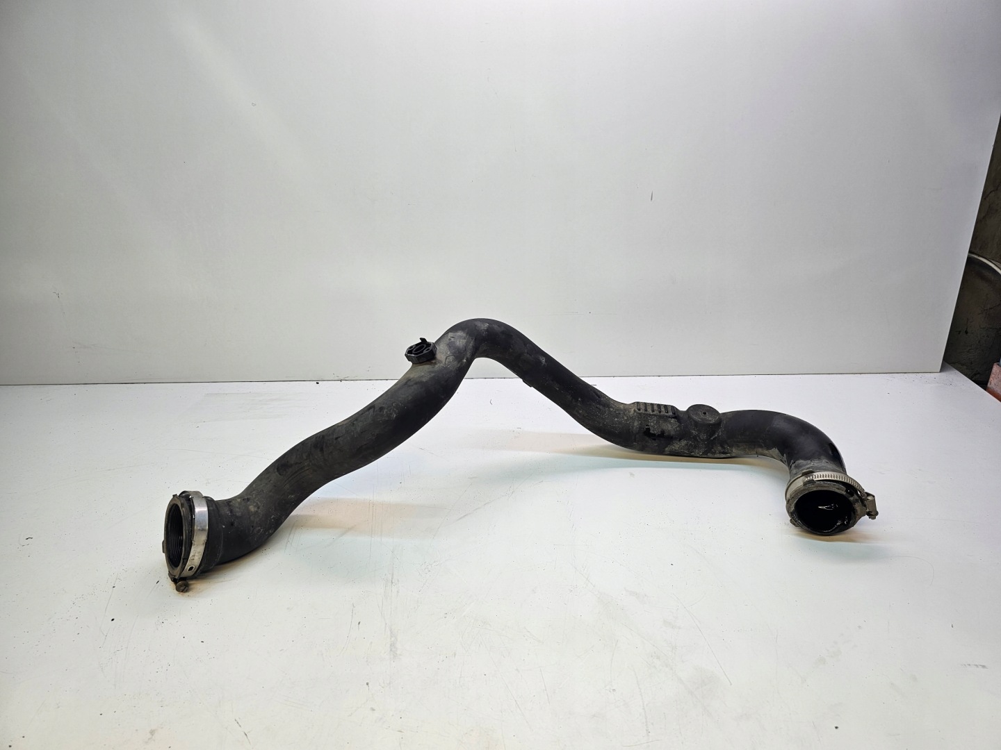 ROHR INTERCOOLER AUDI A4 B8 A5 8K0145673AN