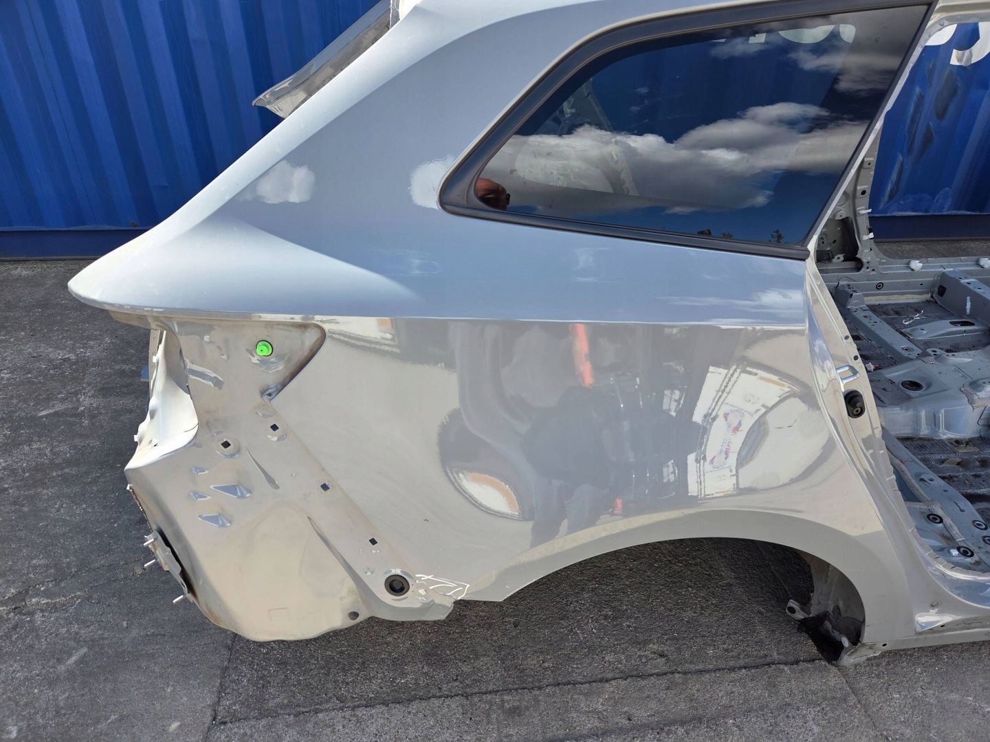 Toyota Corolla E21 Kombi quarter rear right