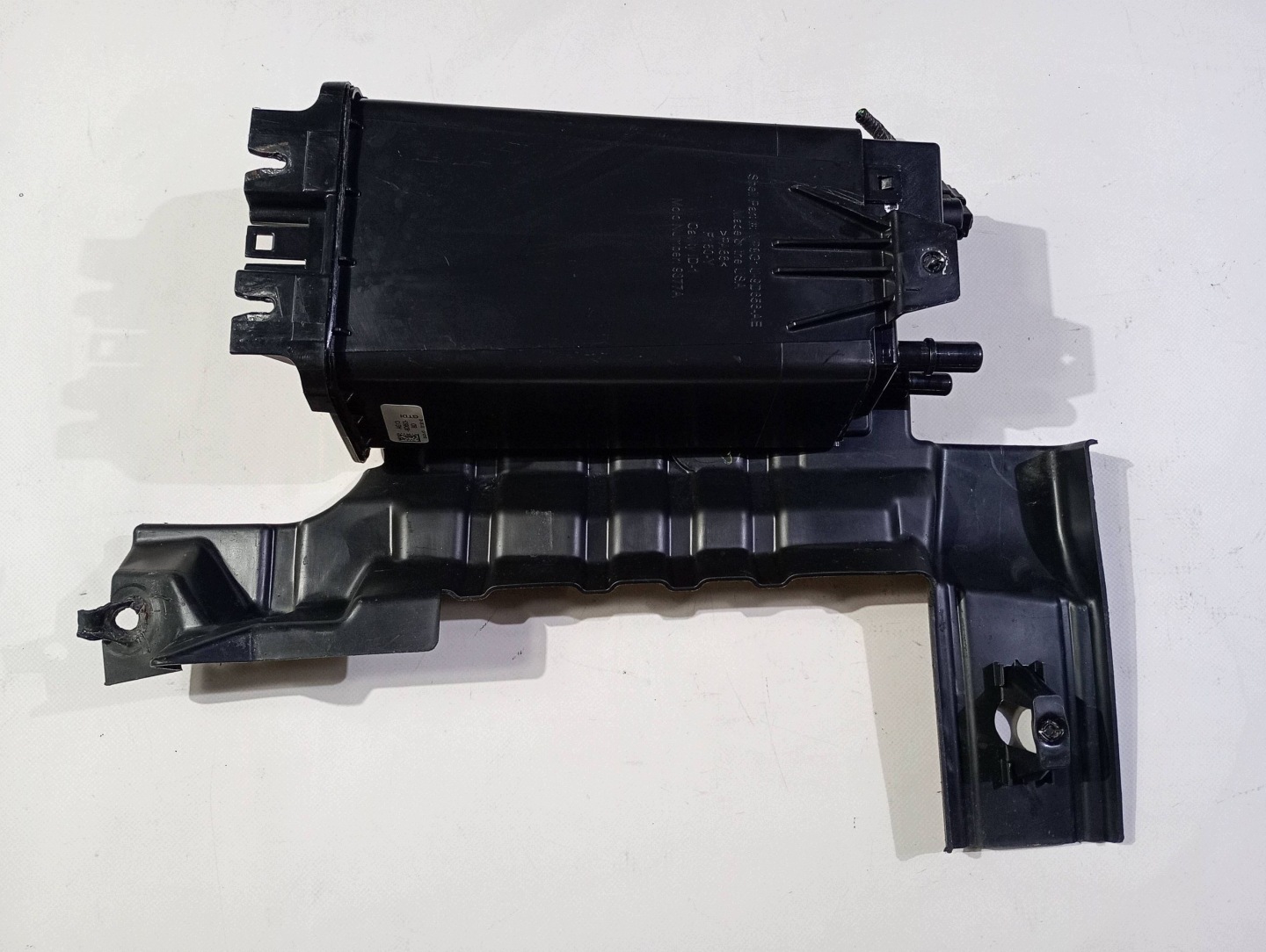 karbonski filter oparow goriva evap Ford Explorer V 2016