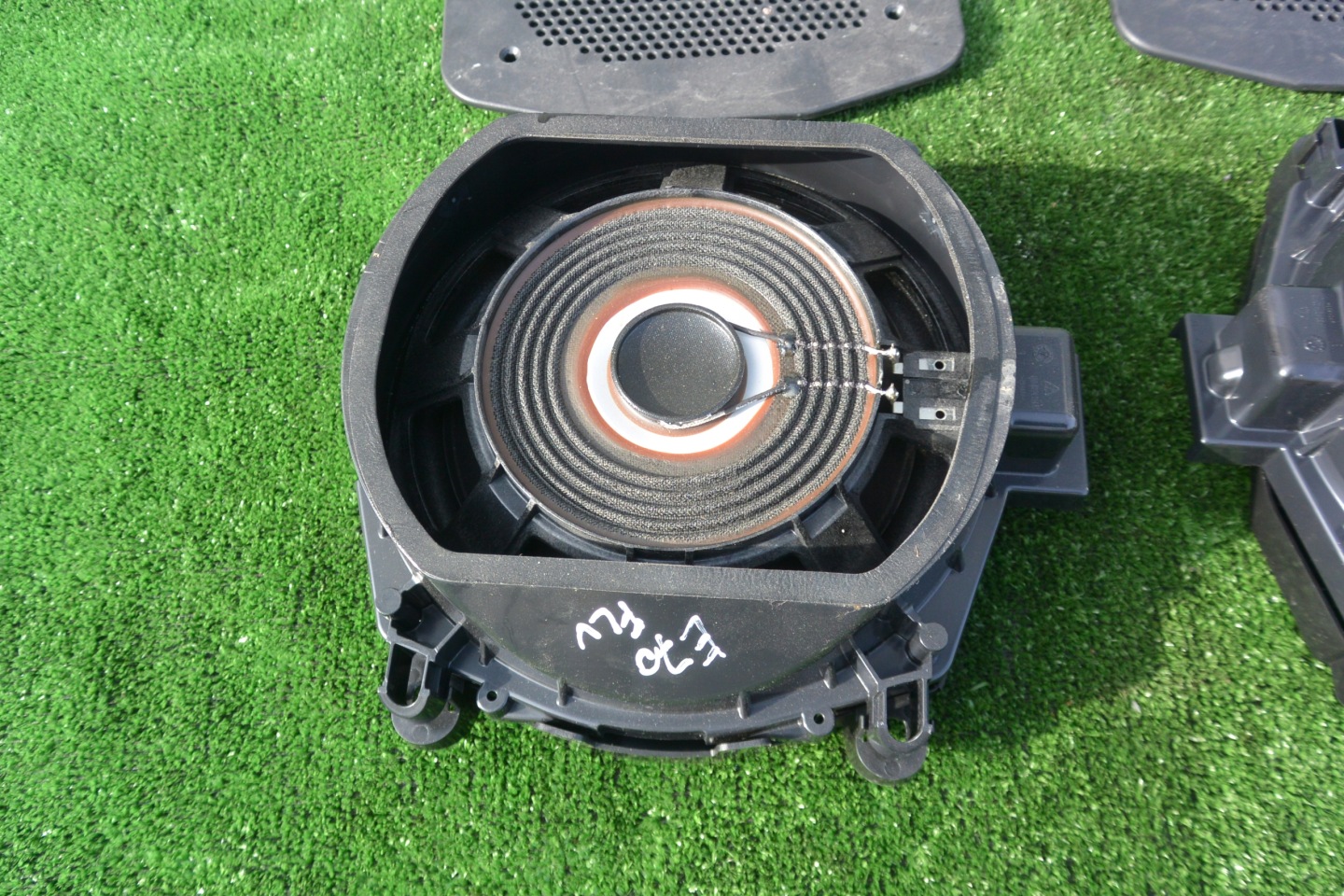 speaker NISKOTONOWY KPL BMW X5 X6 E70 E71
