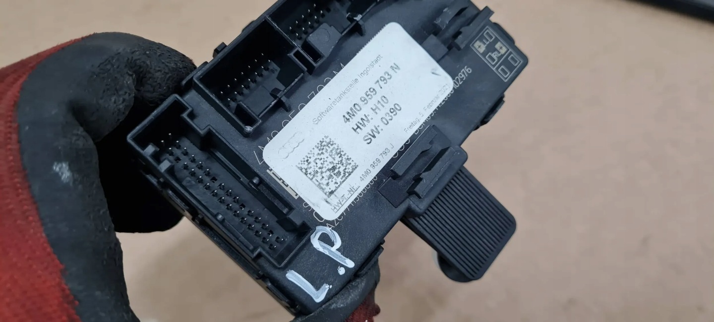 S5 8W LIFT A5 module control unit door front 4M0959793N A4 B9 8W Q7 4M