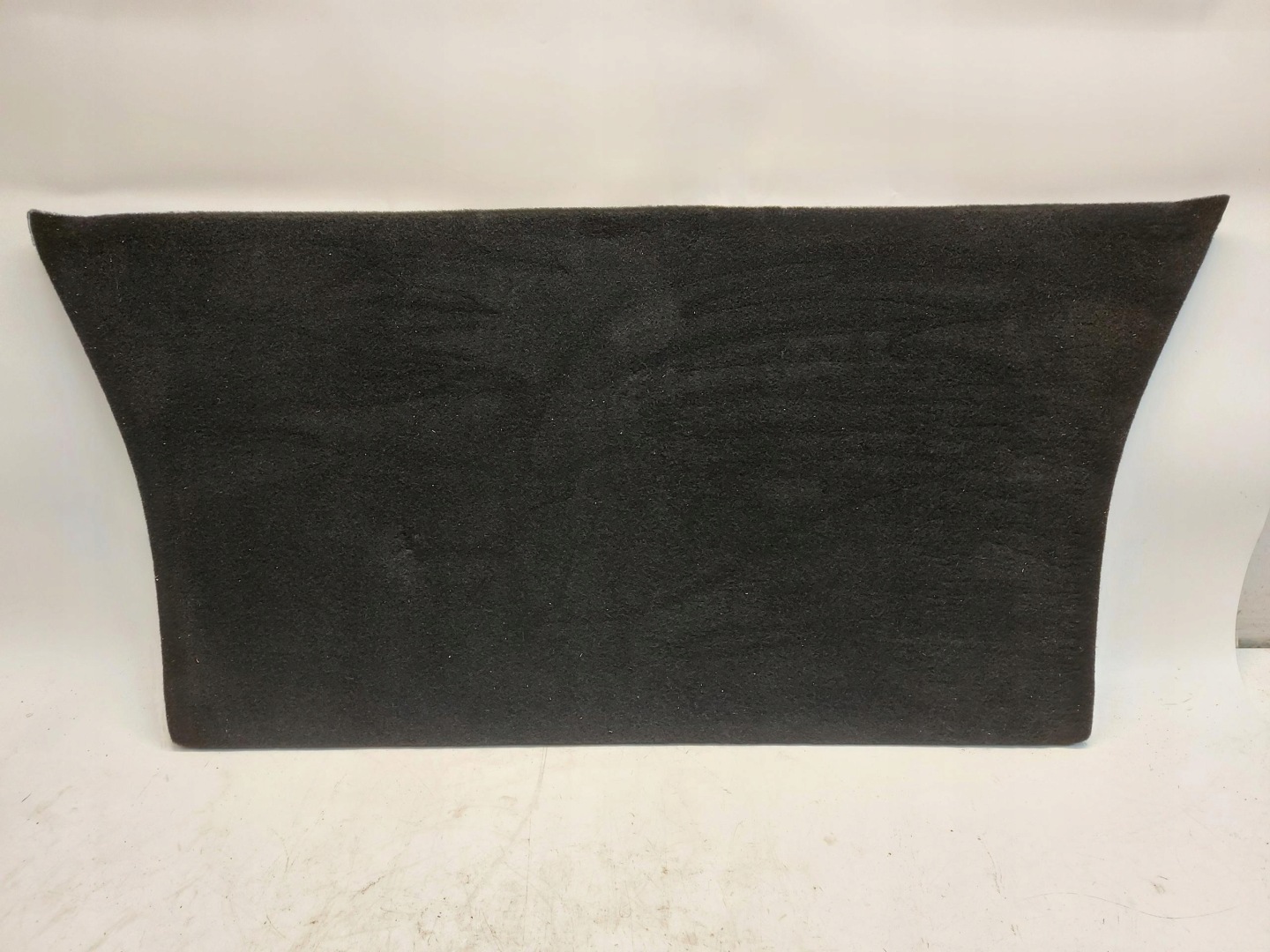 TESLA MODEL Y 2023r floor carpet boot rear part 1492951-00-C