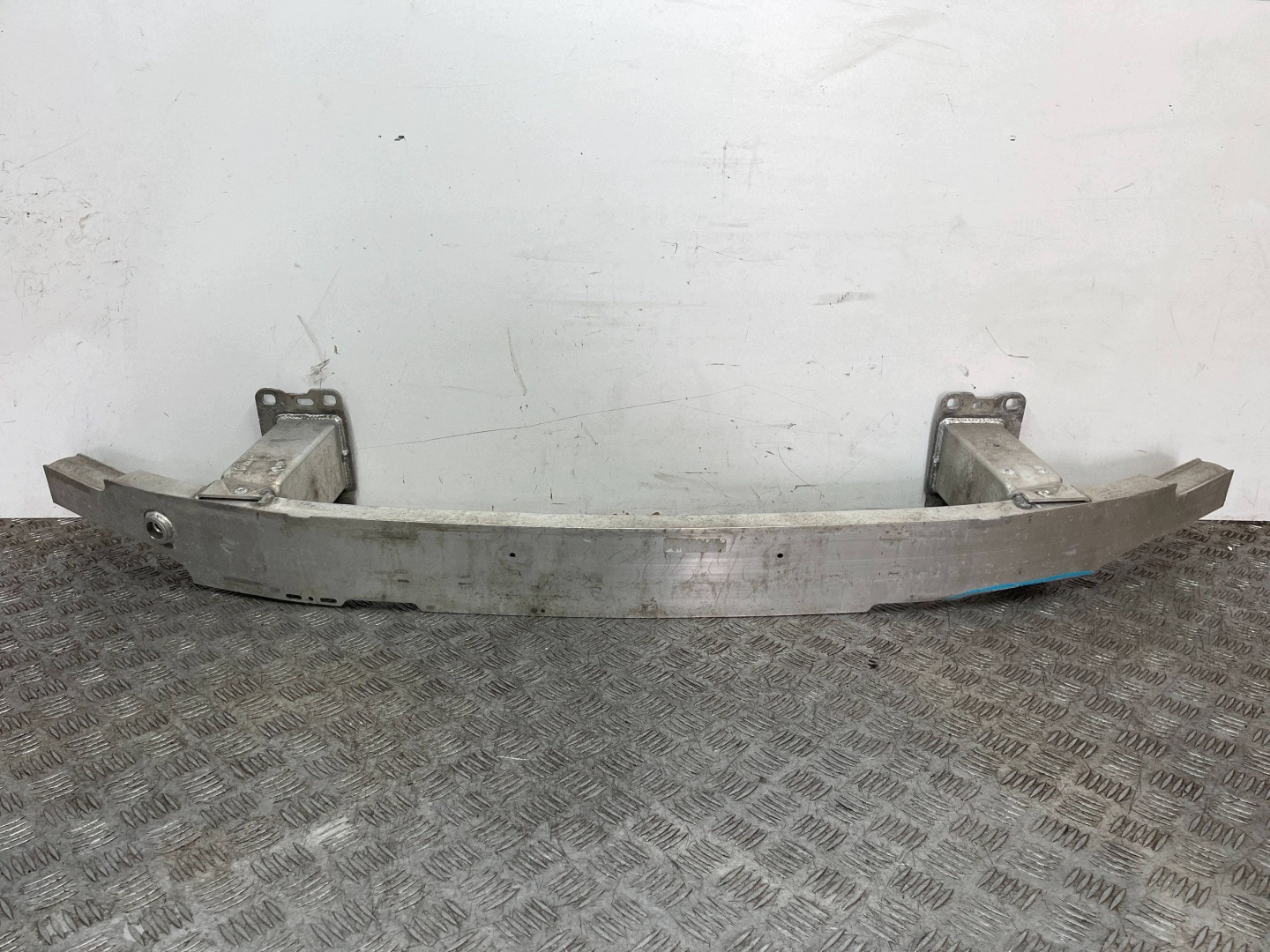 bumper support of the front front AUDI A6 C8 4K 4K0807109